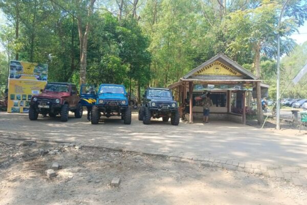 Galeri Jeep Coban Talun 15
